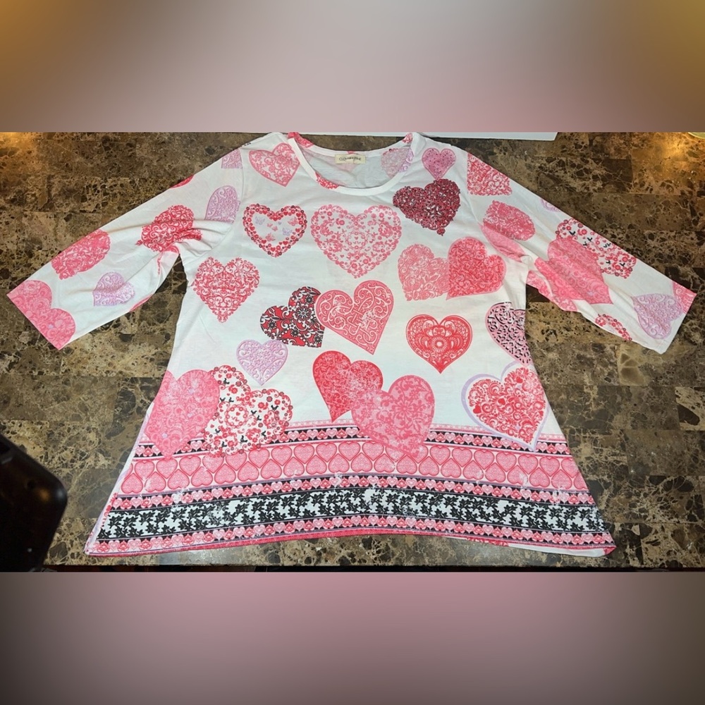 Clover & Pine Heart Patterned Women's Top Shirt Blouse